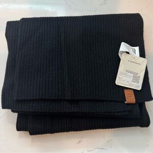 Fabletics Black Scarf